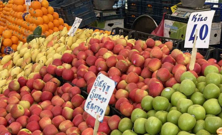 Semt pazarlarında sebzenin fiyatı yüzde 20 düştü, meyve fiyatları sabit kaldı