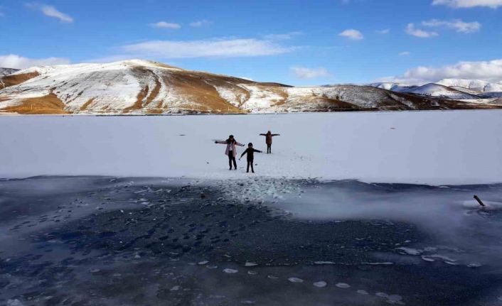 Soğuk hava göletleri dondurdu