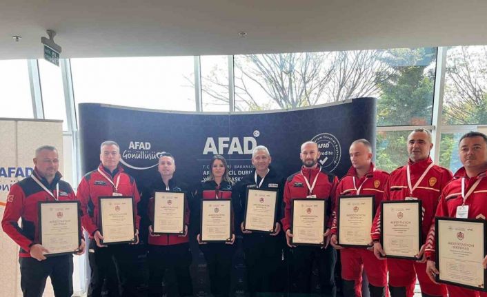 SPAK Ekibi Akreditasyon Sertifikasını Bakan Yerlikaya’dan aldı