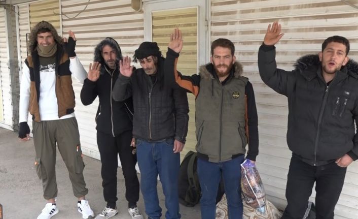 Suriyeliler Türkiye’ye teşekkür ederek memleketlerine dönüyor