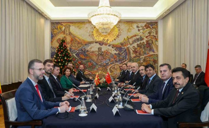 TBMM Başkanı Kurtulmuş, Kuzey Makedonya Cumhurbaşkanı Davkova ile bir araya geldi