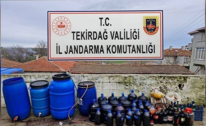 Tekirdağ’da yılbaşı öncesi kaçak alkol operasyonu: 2.5 ton sahte içki ele geçirildi