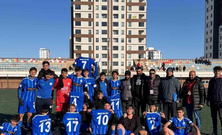 Tomarza Belediyespor 3 puanı 4 golle aldı