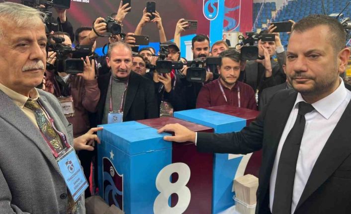Trabzonspor Başkanı Ertuğrul Doğan oyunu kullandı