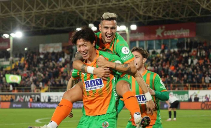 Trendyol Süper Lig: Alanyaspor: 3 - Gaziantep FK: 0 (Maç sonucu)