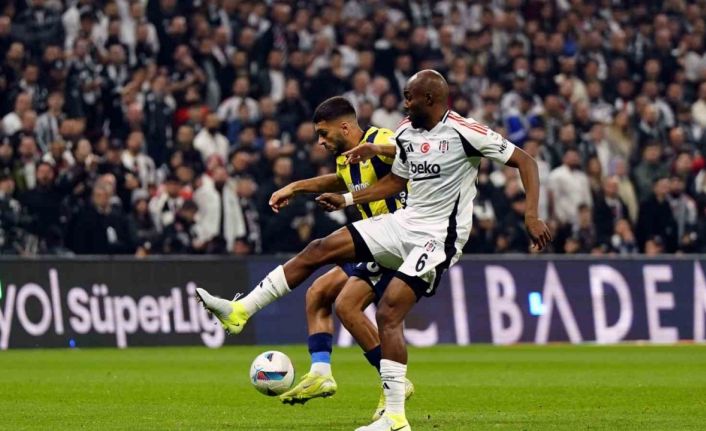 Trendyol Süper Lig: Beşiktaş: 0 - Fenerbahçe: 0 (Maç devam ediyor)