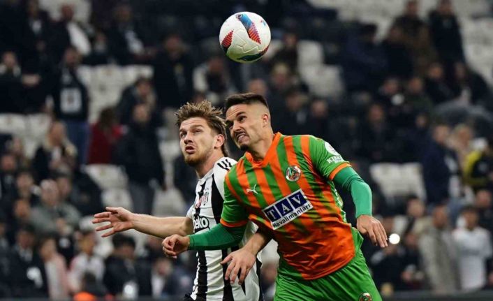 Trendyol Süper Lig: Beşiktaş: 1 - Corendon Alanyaspor: 1 (Maç sonucu)