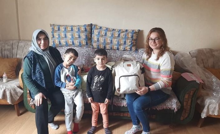 Yenidoğanlara büyükşehirden bebek seti hediyesi