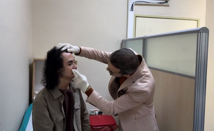 Yüksekova Devlet Hastanesi’nde bir ilk: 24 yaşındaki gence yeni burun kanadı yapıldı