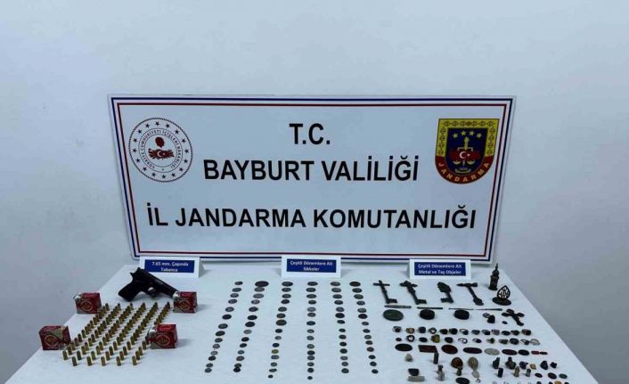 11 ilde eş zamanlı operasyonda çok sayıda tarihi eser ele geçirildi