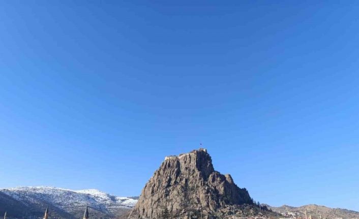 Afyonkarahisar yılın ilk gününe güneşli ve açık bir hava ile başladı