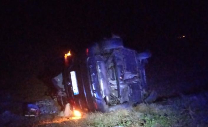 Amasya’da otomobil şarampole devrildi: 2 ölü, 3 yaralı