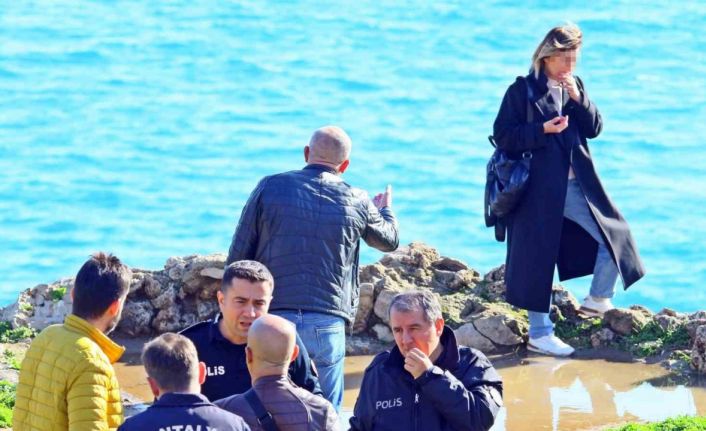 Annesinin ölümüyle bunalıma girdi, uçurumun kenarında ekiplere 4 saat ecel teri döktürdü