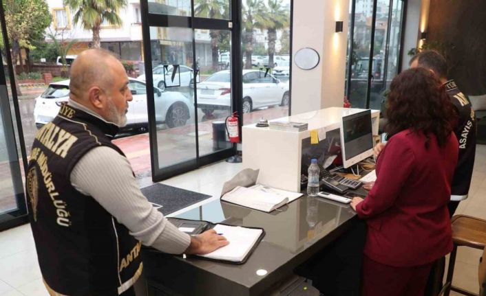 Antalya’da günübirlik konaklama yerleri ve araç kiralama firmaları denetlendi