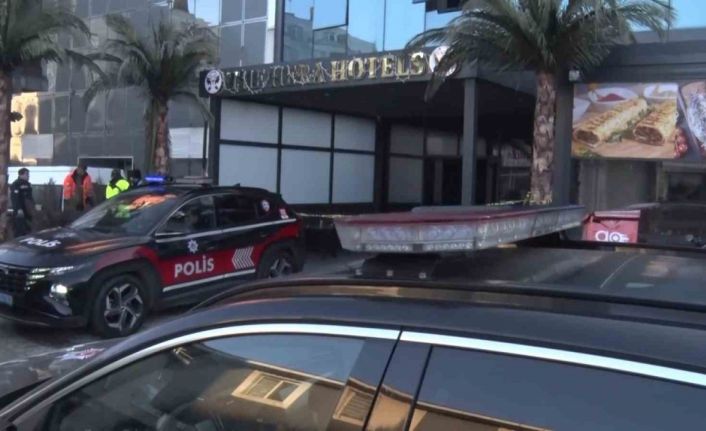 Ataşehir’de otel yangınında 3 kişi hayatını kaybetti