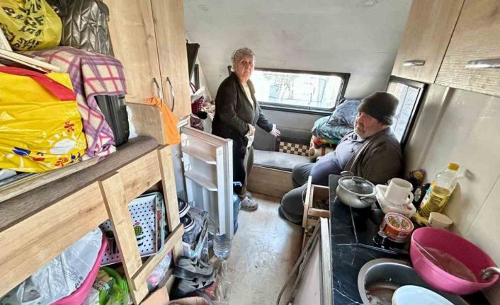 Babasının evi sattığını 5 ay sonra öğrendi