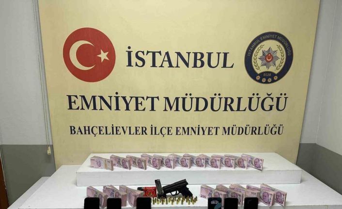 Bahçelievler’de Genç Fenerbahçeliler Derneği üyelerinin bir işyerinde karıştıkları silahlı saldırı kamerada