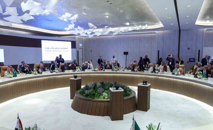 Bakan Fidan, Riyad’daki ’Suriye’ toplantısında konuştu: "Bizlere düşen görev, Suriye’deki atmosferin suistimal edilmesini engellemektir"