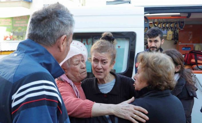 Balkondaki sprey kutuları patladı, mahalleli sokağa döküldü