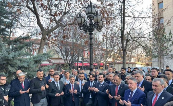 Başkan Dinç, şehit Muhsin Yazıcıoğlu’nun kabrini ziyaret etti