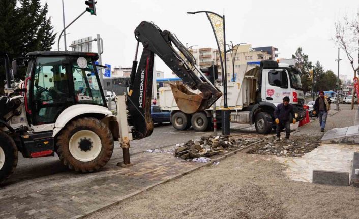 Başkan Hallaç: “Yol ve kaldırım çalışmalarımız devam ediyor”