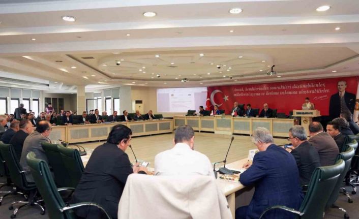 Başkan Özçelik: "Balıkçı Barınağı tüm yasal hakları ile Balıkçılar Kooperatifi’ne kiraya verilsin, tüm resmi işlemleri de belediye yapsın"