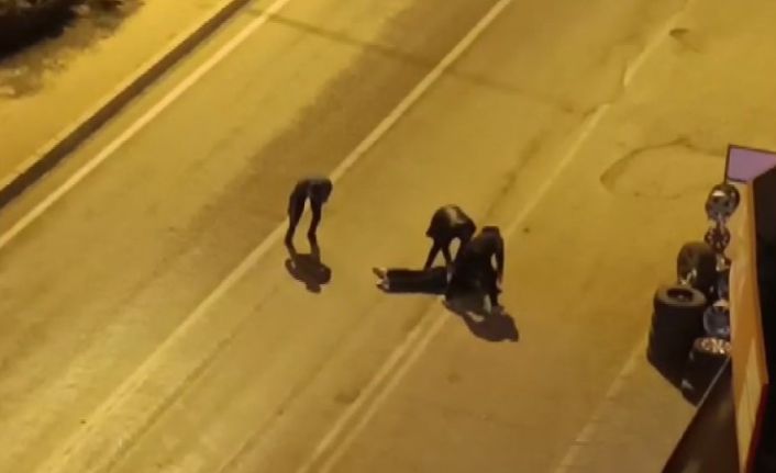 Belediye başkanının içinde bulunduğu otomobile silahlı saldırı