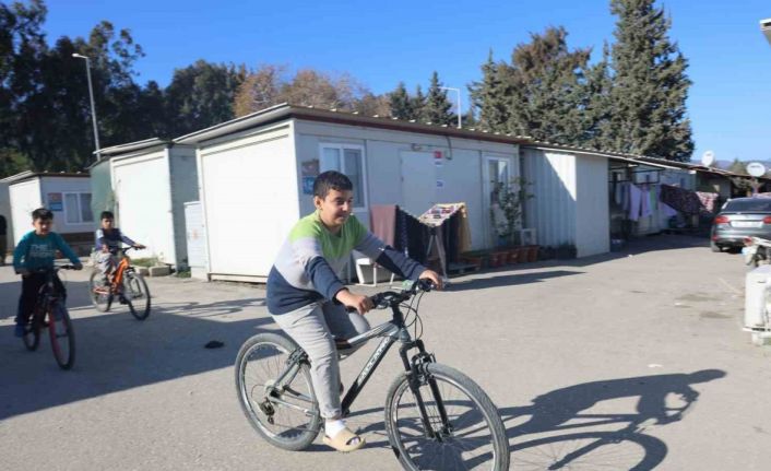 Bisikleti çalınan depremzede çocuk, hırsızlara seslendi: "Bisikletimi çalan hırsızlar lütfen getirsinler”