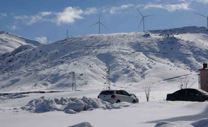 Bitlis’te 27 köy yolunu ulaşıma kapandı