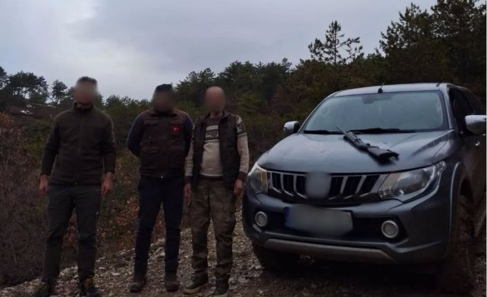 Bolu’da kaçak avcılık yapan 22 kişiye ceza kesildi: 8 tüfeğe el konuldu