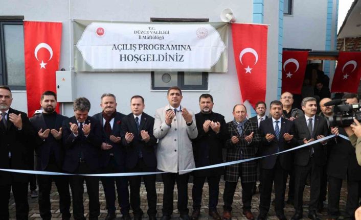 Depremde yıkılan caminin yerine yapıldı