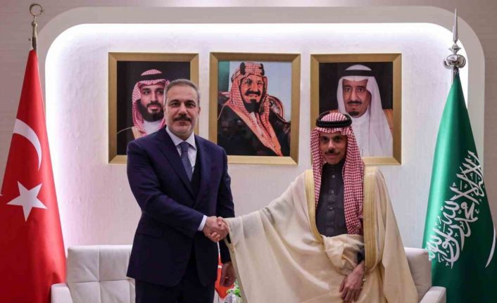 Dışişleri Bakanı Fidan, Suudi Arabistanlı mevkidaşı Faysal bin Ferhan ile görüştü
