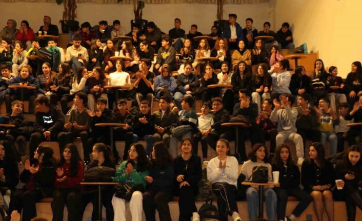 Diyarbakır’da LGS öğrencilerine motivasyon ve eğitim semineri