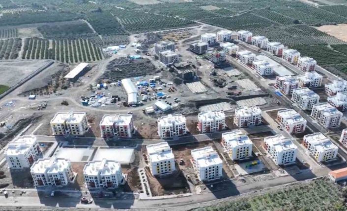 Erzin’de deprem konutları yükseliyor