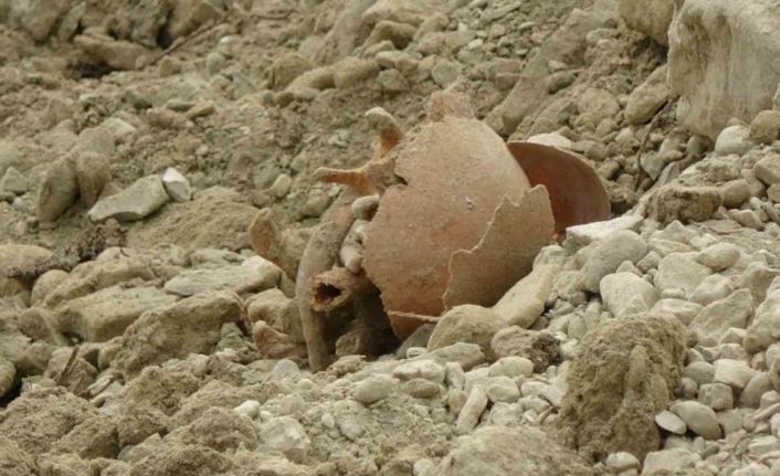 Eski Burdur Belediye Başkanı Akkaya: "Kazılarda çıkan kemikler, bu bölgedeki Rum mezarlığına ait olabilir’"