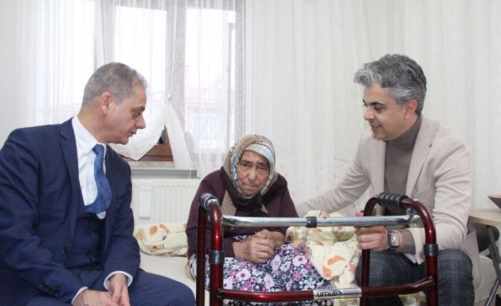 Evde Sağlık Hizmetleri birimleri 2024 yılında 20 bin 325 ev ziyareti gerçekleştirdi