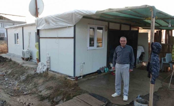“Evim yok çadırda kalıyorum” diyen kadının eşi konuştu: “Eşimin sözleri çarpıtıldı”