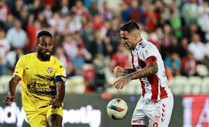 Eyüpspor - Sivasspor maçının VAR’ı Francisco Jose Hernandez Maeso oldu