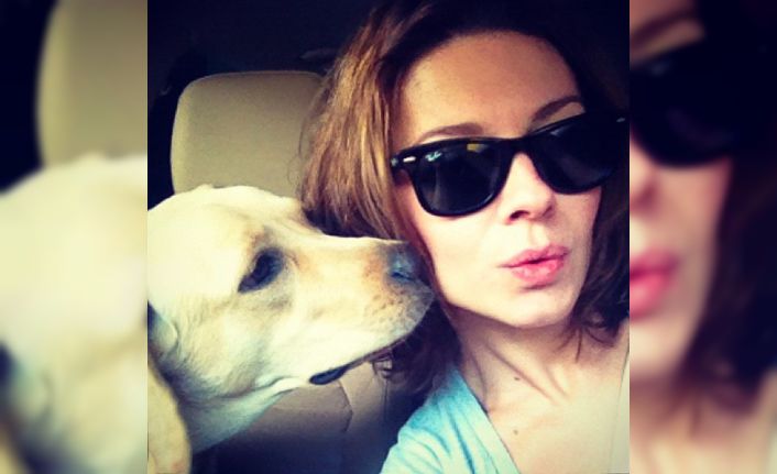 Feci yangında yaşamını yitiren stilist Feray Kanpolat’ın yaşadığı sitede sessizlik hakim