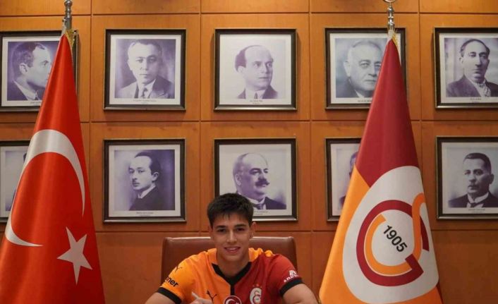 Galatasaray, genç futbolcu Berat Yılmaz’ın sözleşmesini uzattı