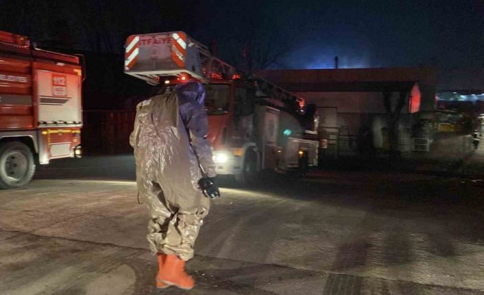 Gaz dolum tesisindeki sızıntı ekipleri harekete geçirdi