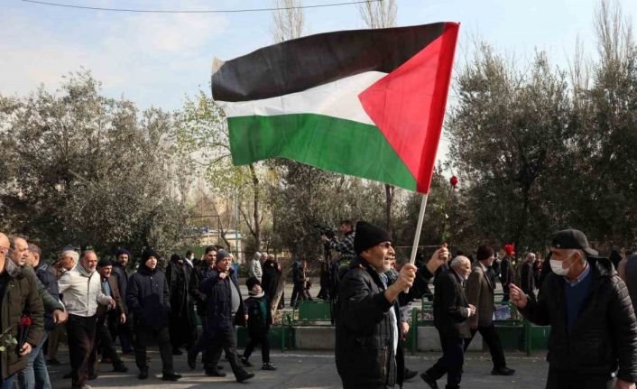 Gazze’deki ateşkes anlaşması İran’da kutlandı