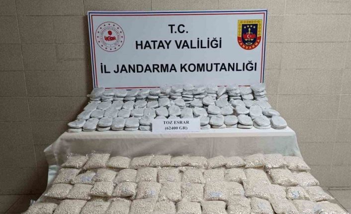 Hatay’da 87 kilo 990 gram captagon hap ve 62 kilo 400 gram toz esrar ele geçirildi