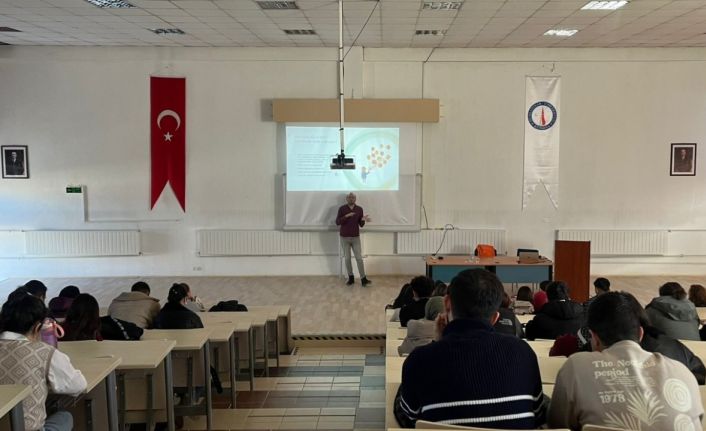 Hisarcık MYO’da, “Ruh Sağlığını Korumanın Yolları” ve “Bağımlılıkla Mücadele Kaynakları” konulu eğitim