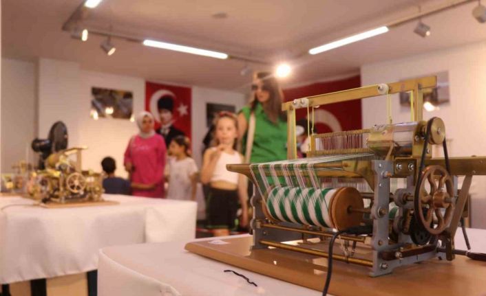 İlgi gören minyatür dokuma tezgahlarıyla gelecek nesillere örnek oluyor