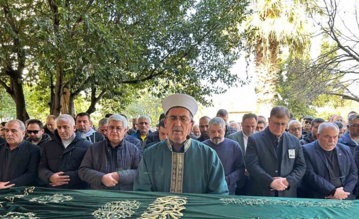 İngiltere’de cansız bedenine ulaşılan Prof. Dr. Orhan Ekren son yolculuğuna uğurlandı