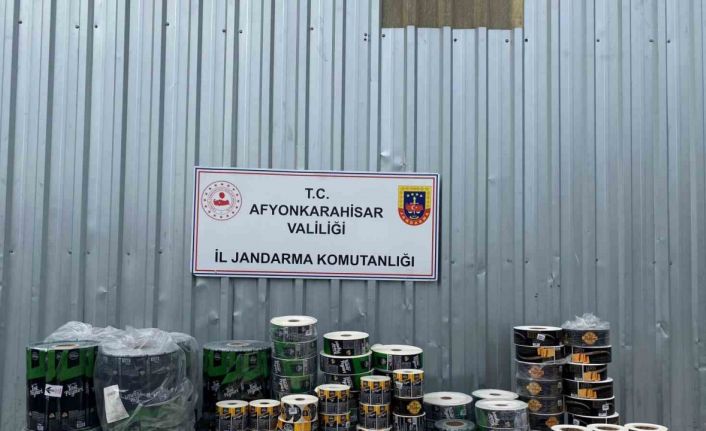 Jandarma 30 ton taklit üretim kaşar ve beyaz peynir ele geçirdi