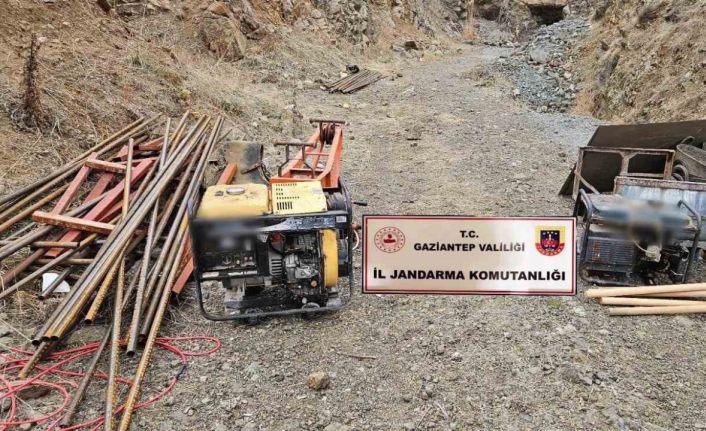 Kaçak maden ocağı açarak krom madeni çıkaran şüpheli yakalandı