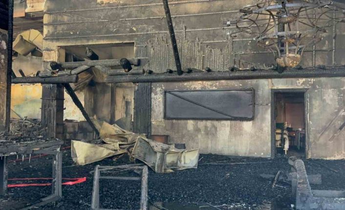 Kartalkaya’da yanan otelin içi görüntülendi