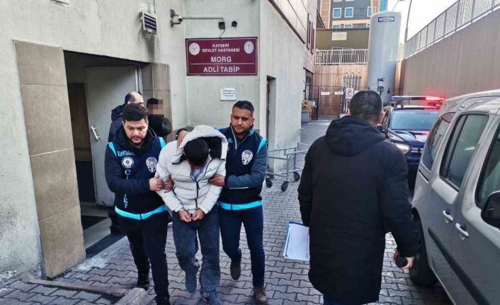 Kayseri’de tüfekli, bıçaklı kavgada göğsünden bıçaklanan şahıs hayatını kaybetti